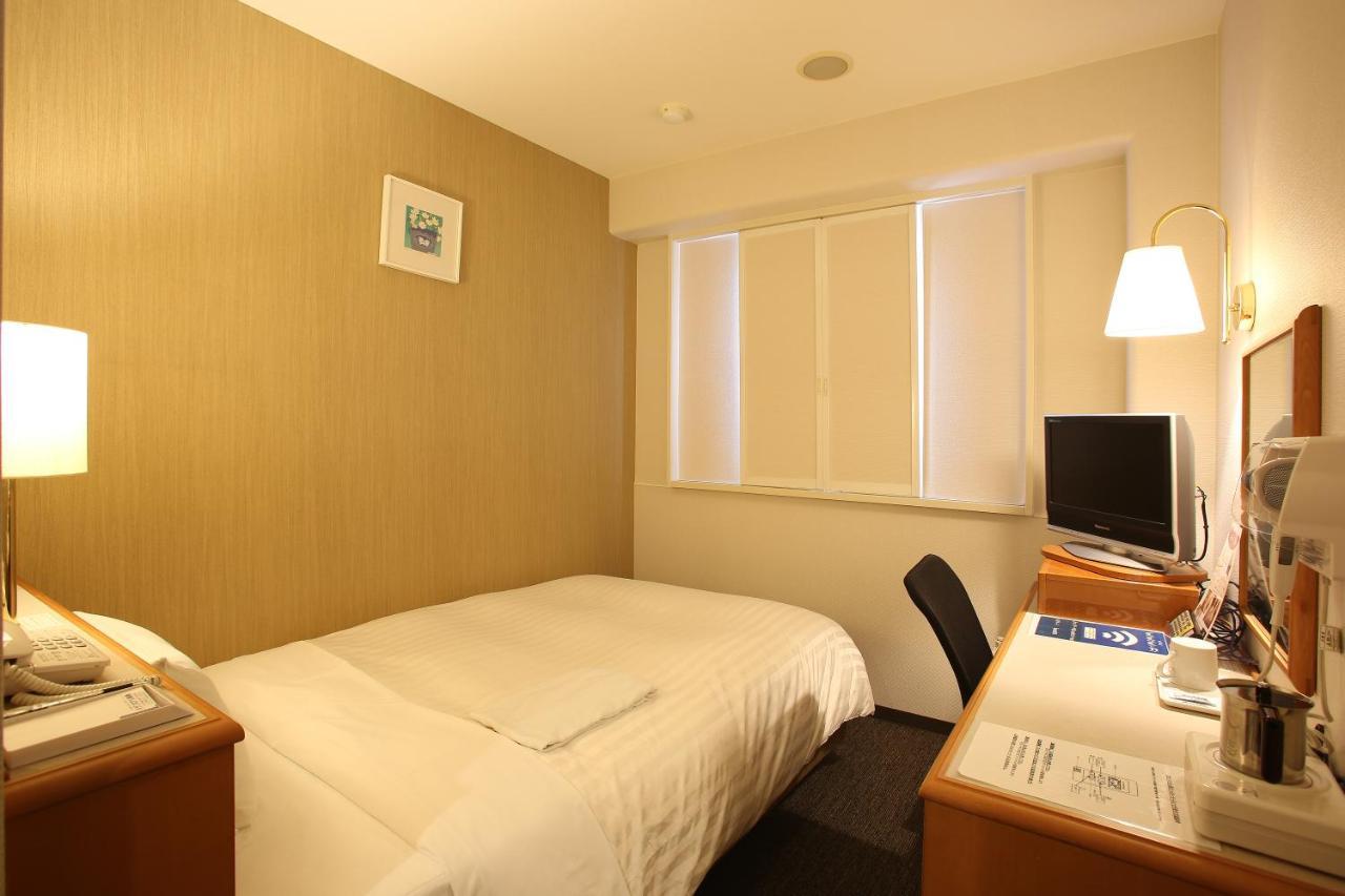 Sun Hotel Tosu Saga Esterno foto